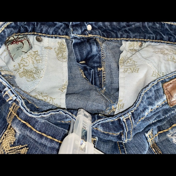 Women’s-Jr. BKE Stella Distressed Blue Jean Shorts - Picture 12 of 12